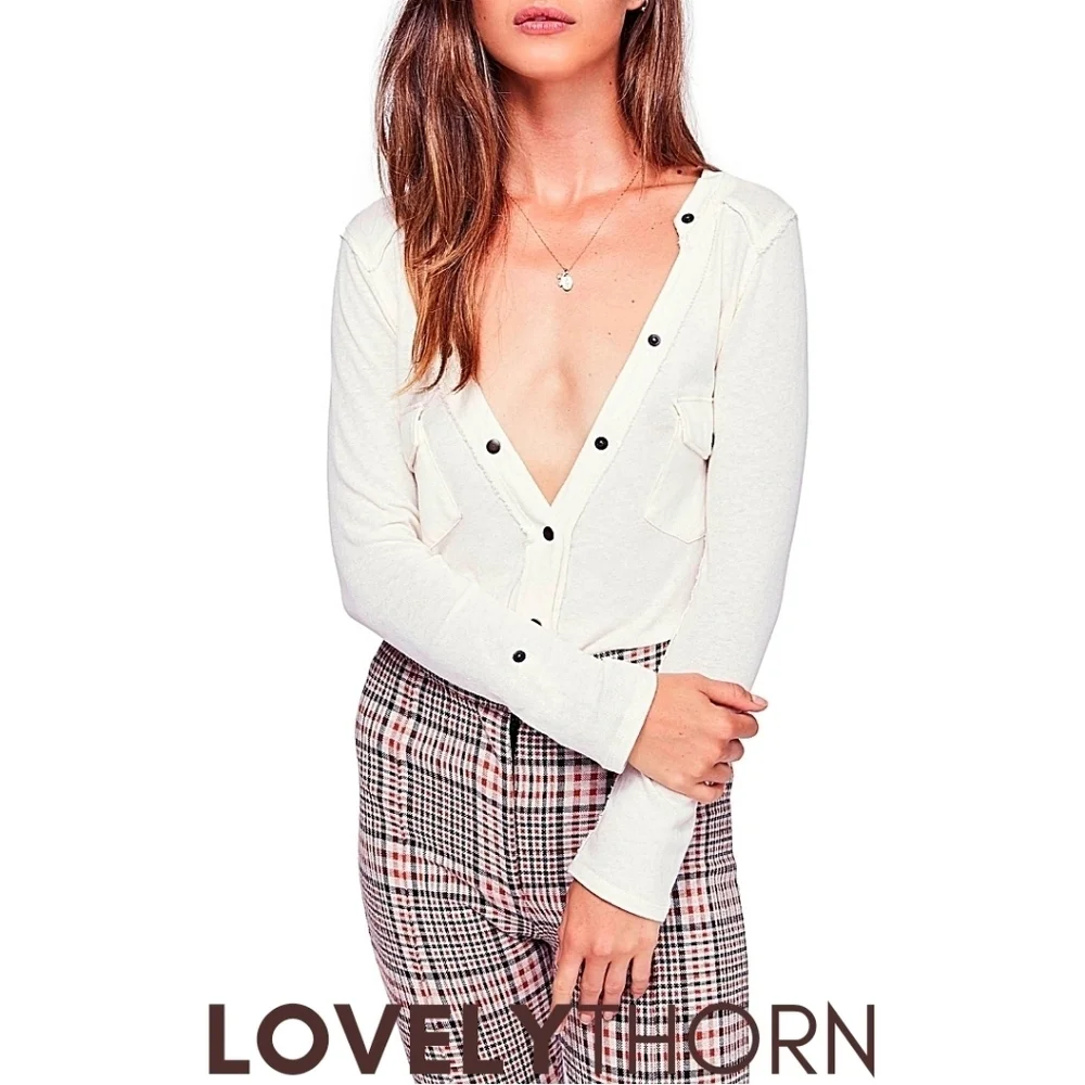 FREE PEOPLE // long sleeve plunge snap button flap pocket woven knit henley